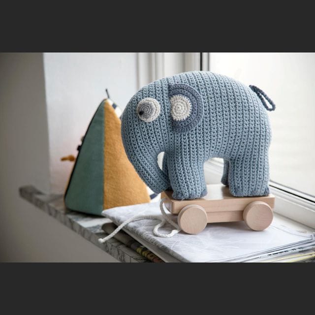 Virkad Dragleksak Elefant Fanto - Powder blue Sebra